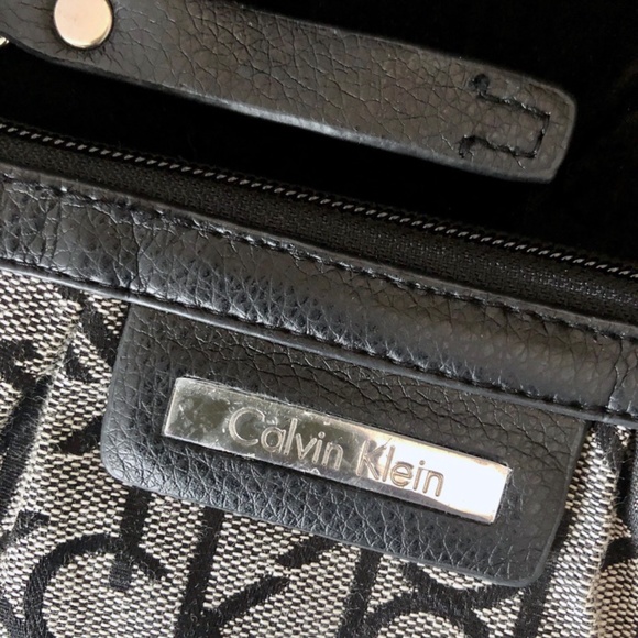 Calvin Klein Small Handbag - Picture 4 of 5